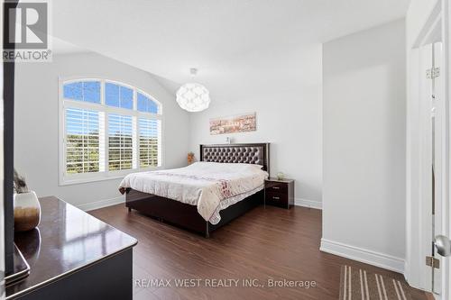 356 Robert Ferrie Drive, Kitchener, ON - Indoor Photo Showing Bedroom