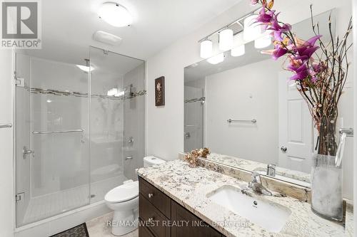 356 Robert Ferrie Drive, Kitchener, ON - Indoor Photo Showing Bathroom