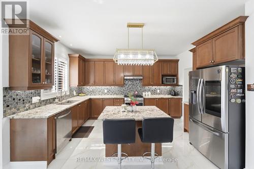 356 Robert Ferrie Drive, Kitchener, ON - Indoor Photo Showing Kitchen With Stainless Steel Kitchen With Upgraded Kitchen
