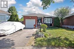 72 HOMEFIELD SQUARE Clarington, ON L1E 1L3
