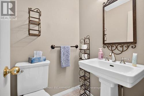 8 - 2136 Old Lakeshore Road, Burlington, ON - Indoor Photo Showing Bathroom