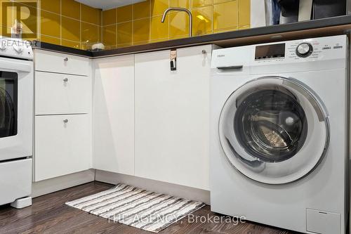 2774 Quill Crescent, Mississauga, ON - Indoor Photo Showing Laundry Room