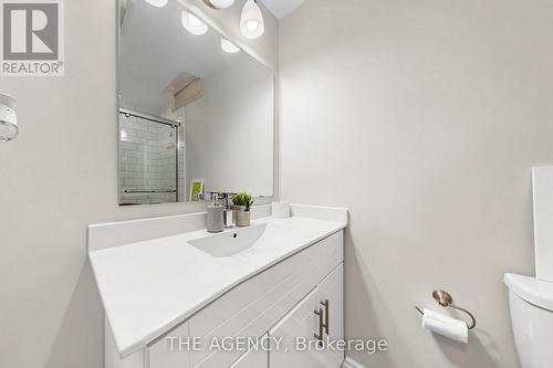 2774 Quill Crescent, Mississauga, ON - Indoor Photo Showing Bathroom