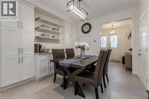 11 Cooley Grove, Hamilton, ON - Indoor Photo Showing Dining Room