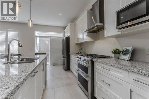 11 Cooley Grove, Hamilton, ON - Indoor Photo Showing Kitchen With Double Sink With Upgraded Kitchen