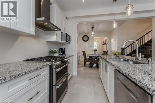 11 Cooley Grove, Hamilton, ON - Indoor Photo Showing Kitchen With Double Sink With Upgraded Kitchen