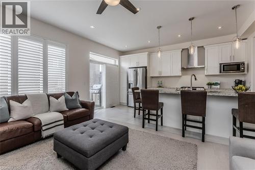 11 Cooley Grove, Hamilton, ON - Indoor