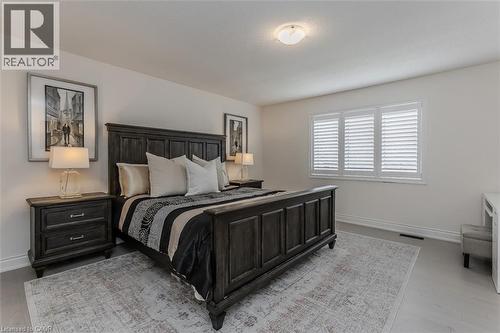 11 Cooley Grove, Hamilton, ON - Indoor Photo Showing Bedroom