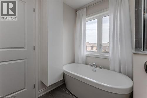 11 Cooley Grove, Hamilton, ON - Indoor Photo Showing Bathroom