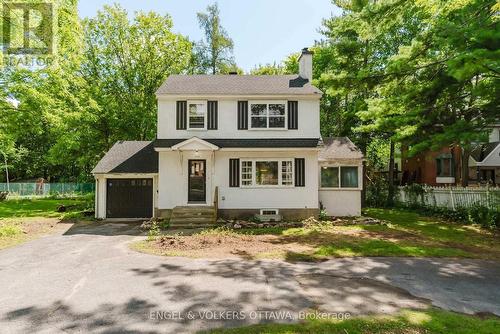 2028 CARLING AVENUE , Ottawa, Ontario K2A 1G2 2