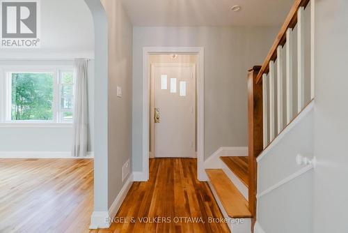 2028 CARLING AVENUE , Ottawa, Ontario K2A 1G2 5