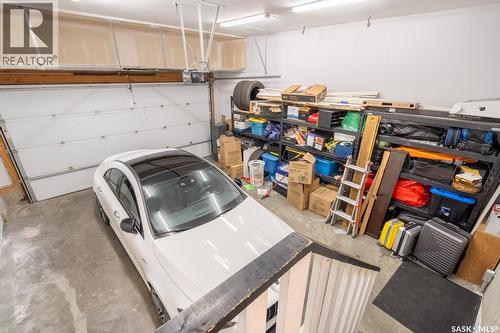4311 Sandpiper Crescent E, Regina, SK - Indoor Photo Showing Garage