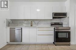 22-25 GOSFORD BLVD. BOULEVARD N Toronto, ON M3N 2G7