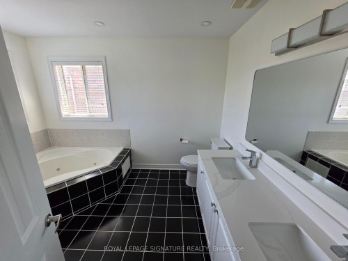 794 White Clover Way, Mississauga, ON - Indoor Photo Showing Bathroom