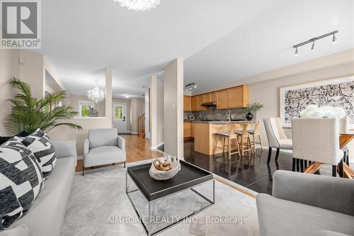 23 Bruce Creek Drive, Markham, ON - Indoor Photo Showing Living Room