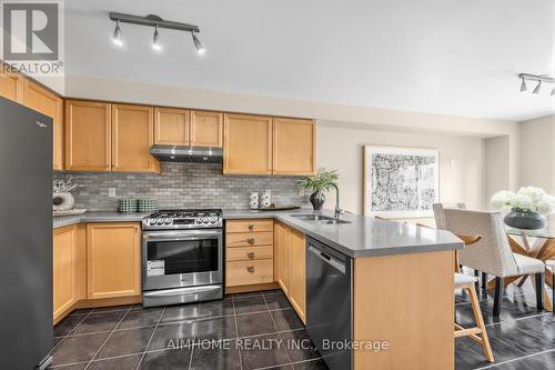 23 Bruce Creek Drive, Markham, ON - Indoor Photo Showing Kitchen With Double Sink