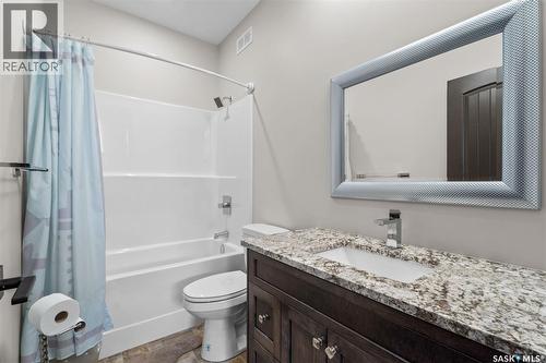 503 8Th Avenue E, Watrous, SK - Indoor Photo Showing Bathroom
