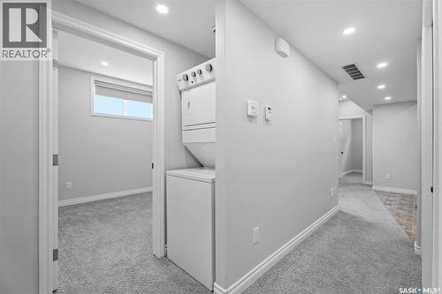 503 8Th Avenue E, Watrous, SK - Indoor Photo Showing Laundry Room