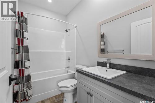 503 8Th Avenue E, Watrous, SK - Indoor Photo Showing Bathroom