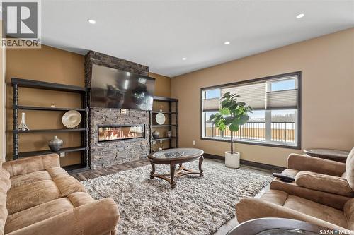 503 8Th Avenue E, Watrous, SK - Indoor Photo Showing Living Room With Fireplace