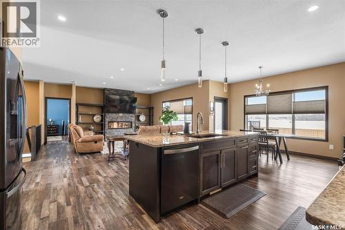 503 8Th Avenue E, Watrous, SK - Indoor Photo Showing Kitchen With Upgraded Kitchen