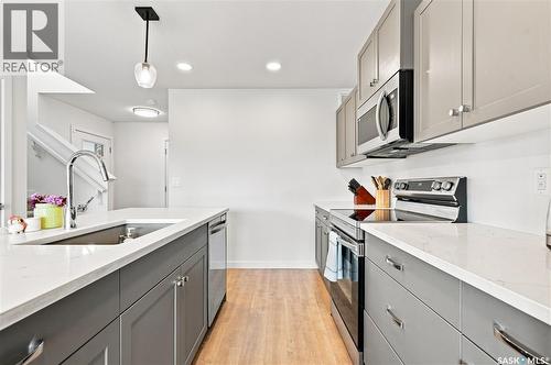 110 Cowessess Road, Saskatoon, SK - Indoor Photo Showing Kitchen With Upgraded Kitchen