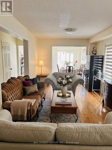 53 TARA CRESCENT , Markham, Ontario L3S 4S8 3