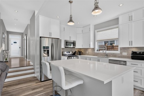 923 Randall Pl, Langford, BC 