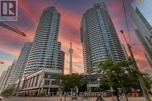 2604 - 208 QUEENS QUAY W , Toronto, Ontario M5J 2Y5