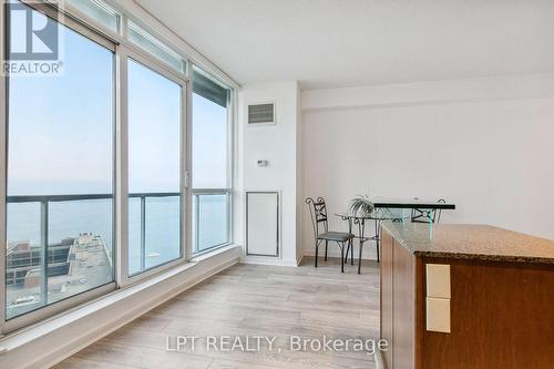 2604 - 208 QUEENS QUAY W , Toronto, Ontario M5J 2Y5 5