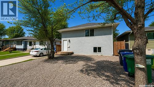215 V Avenue N, Saskatoon, SK - Outdoor