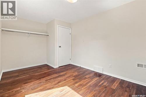 986 Rowell Crescent N, Regina, SK - Indoor Photo Showing Other Room