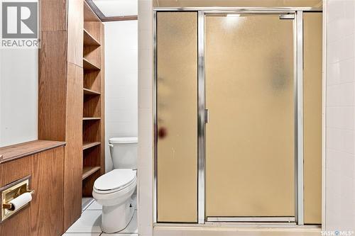 986 Rowell Crescent N, Regina, SK - Indoor Photo Showing Bathroom