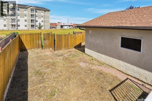 986 Rowell Crescent N, Regina, SK - Outdoor