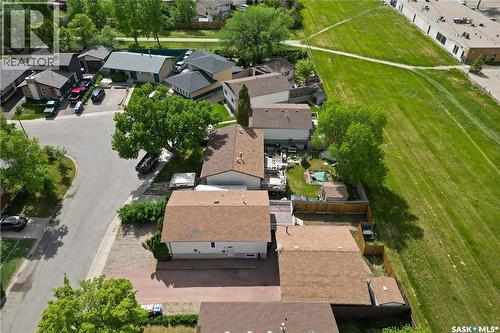 986 Rowell Crescent N, Regina, SK - Outdoor