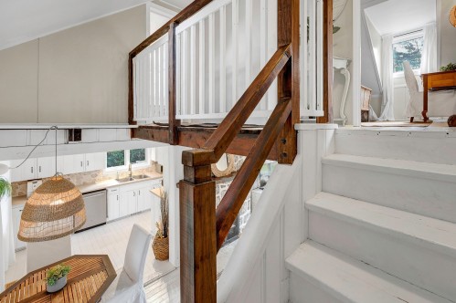 Staircase - 55 Av. Chartier, Saint-Sauveur, QC - Indoor Photo Showing Other Room