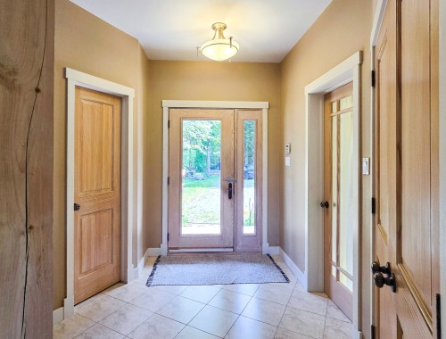 Hall d'entrée/Vestibule - 26 Ch. Maccrimmon, Harrington, QC - Indoor Photo Showing Other Room
