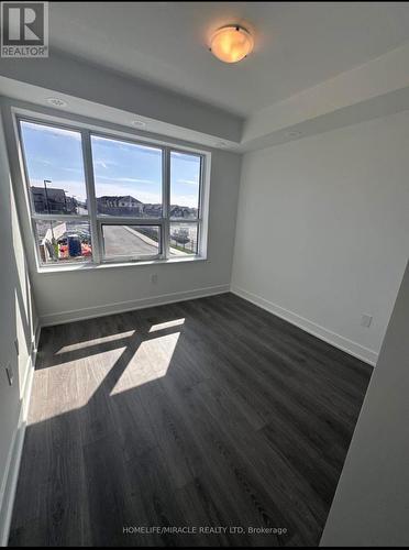 48 Alpine Symphony Path, Oshawa, ON - Indoor Photo Showing Other Room