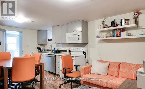 LOWER - 178 ROSEMOUNT AVENUE , Toronto, Ontario M6H 2M9 2