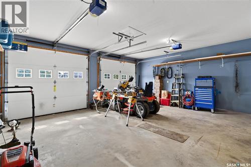 1329 Heidgerken Crescent, Humboldt, SK - Indoor Photo Showing Garage