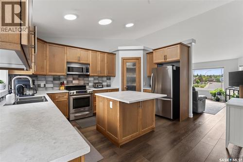1329 Heidgerken Crescent, Humboldt, SK - Indoor Photo Showing Kitchen With Double Sink