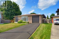 20 CLOVER Court  Paris, ON N3L 3M7