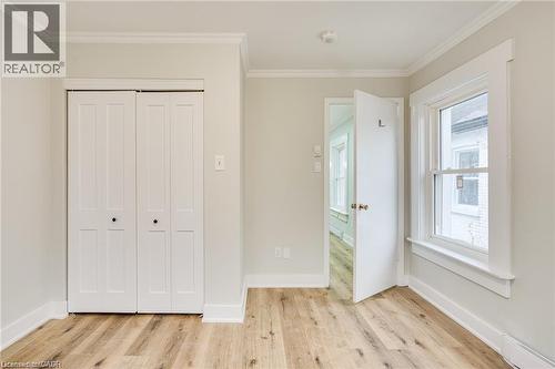 33 ALBION Street Unit# Upper #2 , Brantford, Ontario N3T 3L9 5