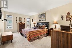 Large primary bedroom - 
