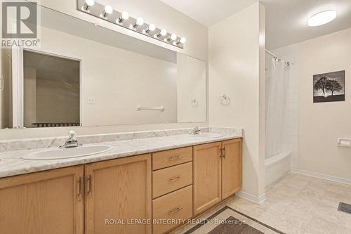 Second floor main bathroom - 16 Streamwood Lane, Ottawa, ON - Indoor Photo Showing Bathroom