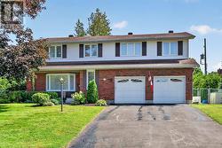 14 BUTTERFIELD ROAD  Ottawa, ON K0A 3P0