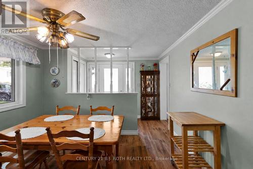 19 Maple Crescent, Oro-Medonte, ON - Indoor Photo Showing Dining Room