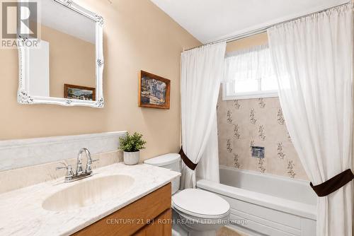 19 Maple Crescent, Oro-Medonte, ON - Indoor Photo Showing Bathroom