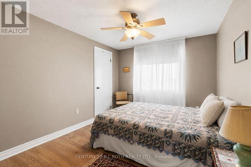 19 Maple Crescent, Oro-Medonte, ON - Indoor Photo Showing Bedroom