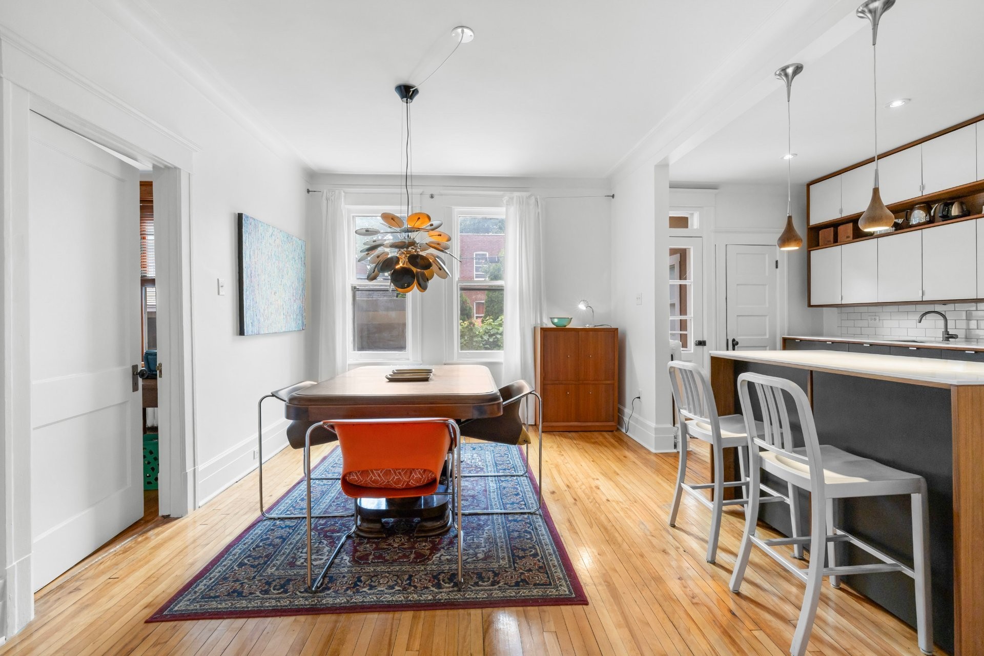 2460 Av Mariette — photo 3